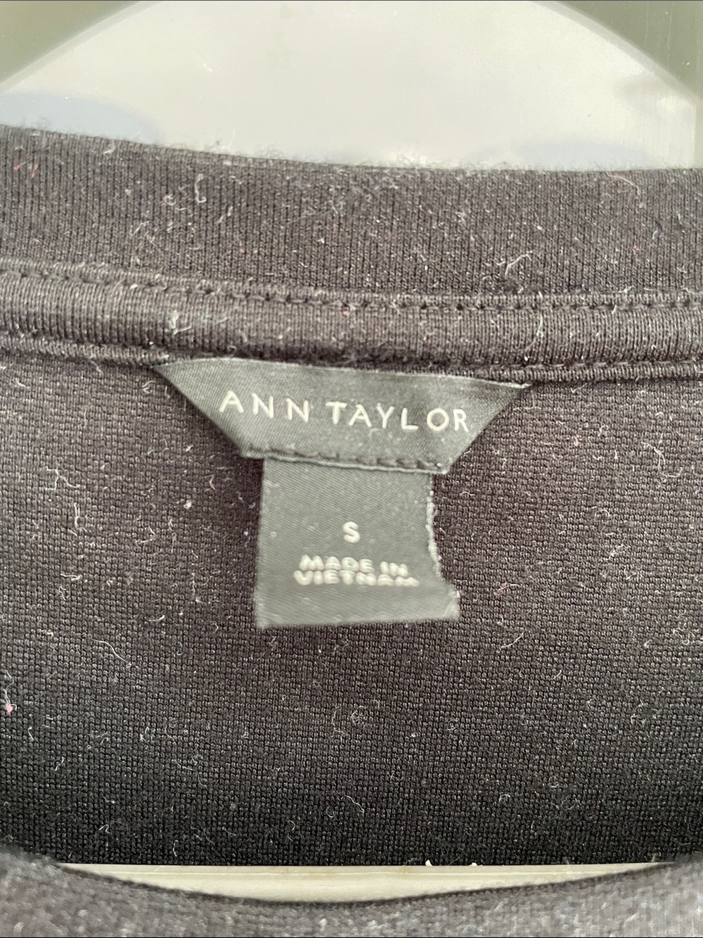 Ann Taylor Black Layered-Look Top with White Hem Detail Size: Small - Picture 2 of 6